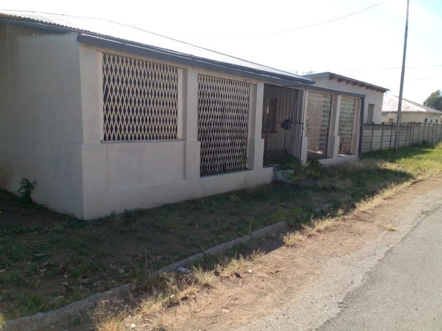 5 Bedroom Property for Sale in Ventersburg Free State